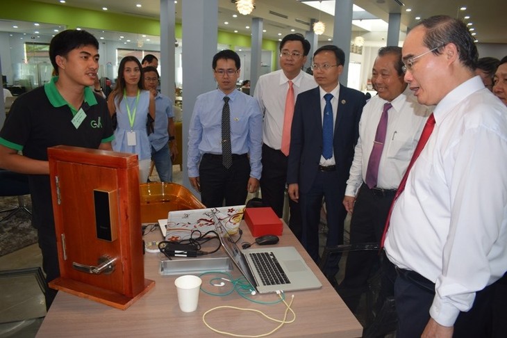 Phó Thủ tướng Trương Hòa Bình dự lễ kỷ niệm 60 năm thành lập  Trường Đại học Bách Khoa TPHCM - ảnh 2