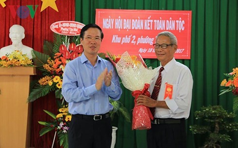 Ông Võ Văn Thưởng dự Ngày hội Đại đoàn kết toàn dân tộc với nhân dân tại  Đồng  Nai - ảnh 1