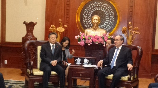 Bí thư Thành ủy thành phố Hồ Chí Minh tiếp Đại sứ Liên bang Nga và Tổng lãnh sự Trung Quốc - ảnh 1