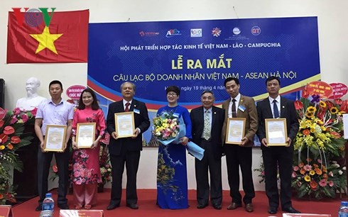 Ra mắt Câu lạc bộ Doanh nhân Việt Nam - ASEAN - ảnh 1