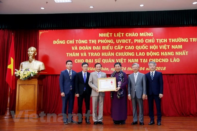 Lãnh đạo Đảng, Chính phủ Lào tiếp đoàn đại biểu cấp cao Quốc hội Việt Nam - ảnh 1