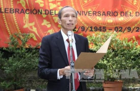 Giao lưu hữu nghị giữa Đại sứ quán Việt Nam và Cuba tại Argentina - ảnh 1
