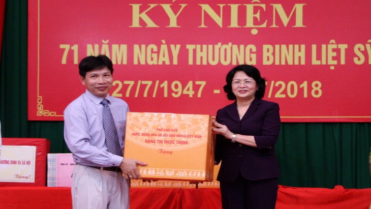Phó Chủ tịch nước thăm Trung tâm điều dưỡng thương binh Lạng Giang - ảnh 1