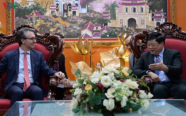 Tân Đại sứ Liên minh châu Âu (EU) Aliberti thăm Đài Tiếng nói Việt Nam - ảnh 1