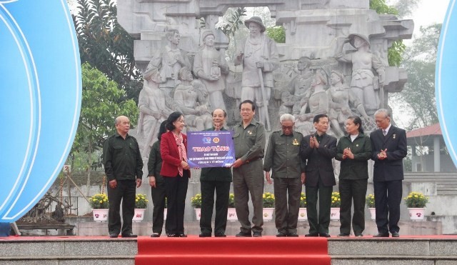 Lễ kỷ niệm 70 năm Chủ tịch Hồ Chí Minh tặng thơ lực lượng Thanh niên Xung phong - ảnh 1