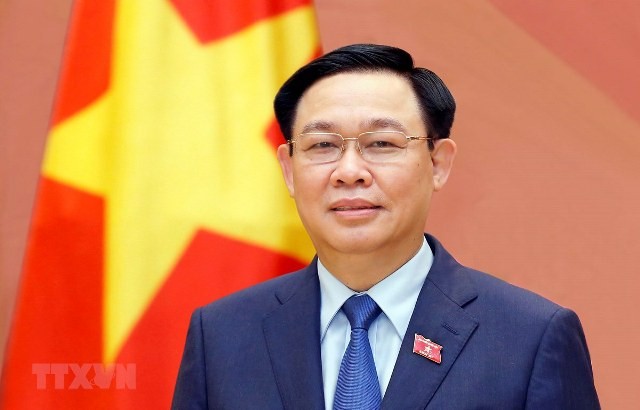 Chủ tịch Quốc hội Lào chúc mừng Chủ tịch Quốc hội Vương Đình Huệ - ảnh 1