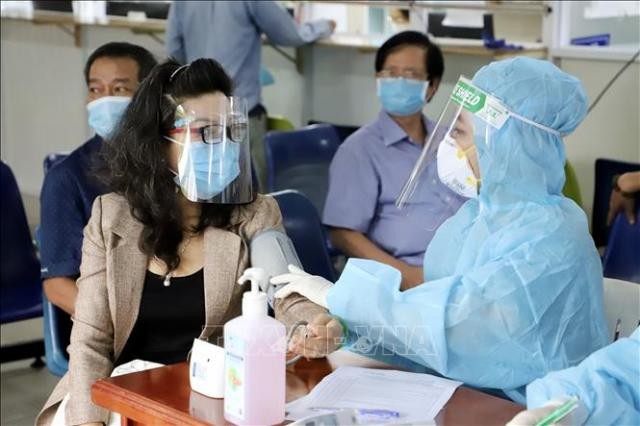 Thành phố Hồ Chí Minh đề xuất bổ sung 7.000 cán bộ y tế cho phòng, chống dịch COVID-19 - ảnh 1