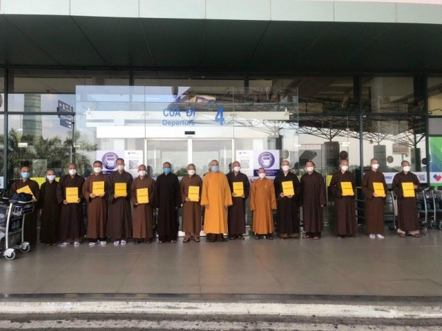 Giáo hội Phật giáo Việt Nam tiễn các vị sư tăng lên đường vào Nam chống dịch COVID-19 - ảnh 1