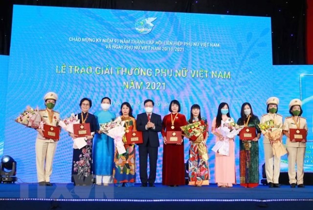  Trao giải thưởng Phụ nữ Việt Nam năm 2021 và các dự án khởi nghiệp tiêu biểu - ảnh 2