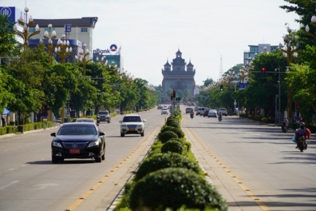 Lào mở cửa cho du khách Việt Nam và 16 quốc gia khác - ảnh 1