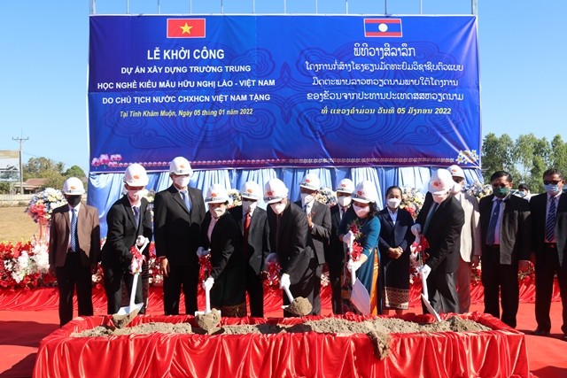 Long trọng khởi công xây dựng dự án trường dạy nghề quà tặng của Chủ tịch nước Việt Nam dành cho Lào - ảnh 3