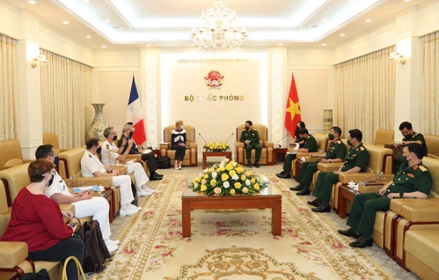 Việt Nam – Pháp nhấn mạnh tầm quan trọng của việc duy trì hòa bình, ổn định ở Biển Đông - ảnh 1
