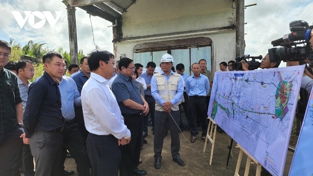 Thủ tướng Phạm Minh Chính khảo sát các dự án hạ tầng quan trọng tại Bạc Liêu - ảnh 1
