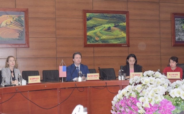 Đại sứ Hoa Kỳ tại Việt Nam thăm và làm việc tại Lào Cai - ảnh 1