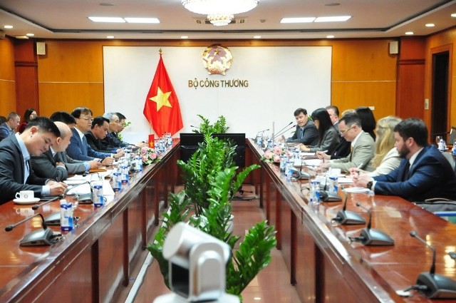Việt Nam đề nghị Hoa Kỳ tạo thuận lợi cho xuất khẩu hoa quả tươi - ảnh 1