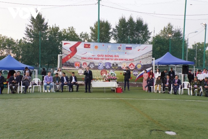 Giải bóng đá sôi động nhất của cộng đồng người Việt tại Nga kết thúc thành công - ảnh 1