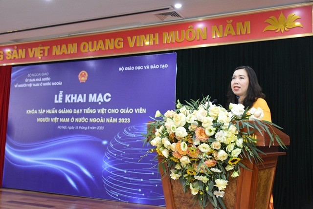 Khai mạc khóa tập huấn giảng dạy tiếng Việt cho giáo viên NVNONN năm 2023 - ảnh 1