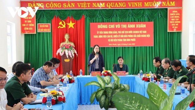 Phó Chủ tịch nước Võ Thị Ánh Xuân thăm Đồn Biên phòng Cửa khẩu Hoàng Diệu, Bình Phước - ảnh 1