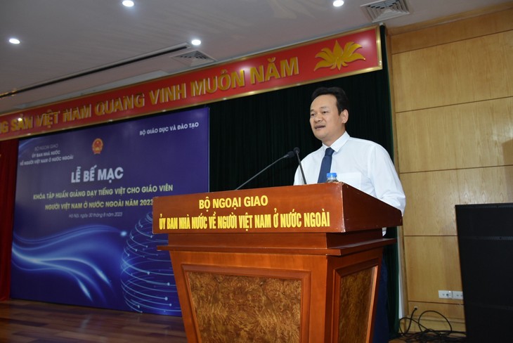 Bế mạc Khóa tập huấn tiếng Việt cho  giáo viên Việt Nam ở nước ngoài năm 2023 - ảnh 1