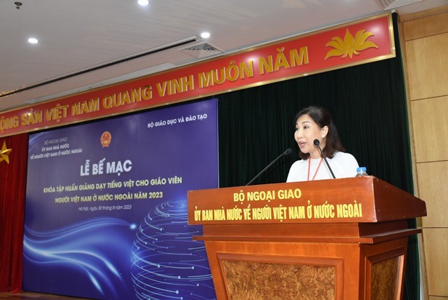 Bế mạc Khóa tập huấn tiếng Việt cho  giáo viên Việt Nam ở nước ngoài năm 2023 - ảnh 2