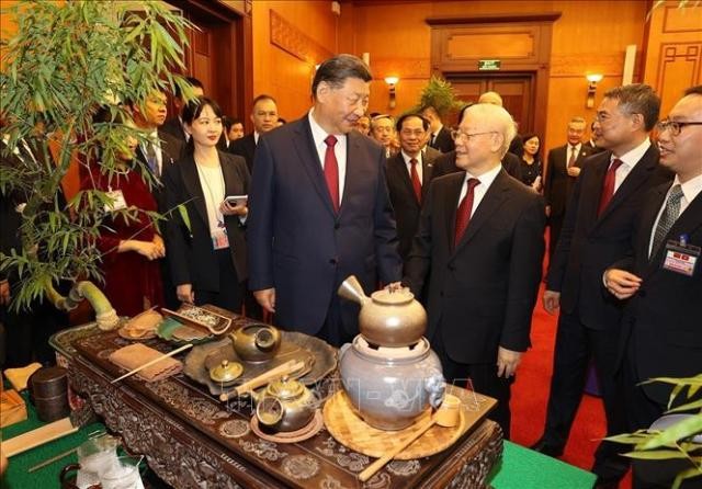 Tổng Bí thư Nguyễn Phú Trọng dự tiệc trà cùng Tổng Bí thư, Chủ tịch Trung Quốc Tập Cận Bình - ảnh 1