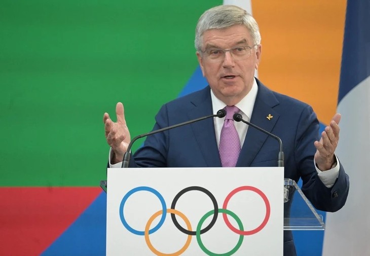 МОК уверен, что беспорядки во Франции не повлияют на Олимпиаду-2024 - ảnh 1