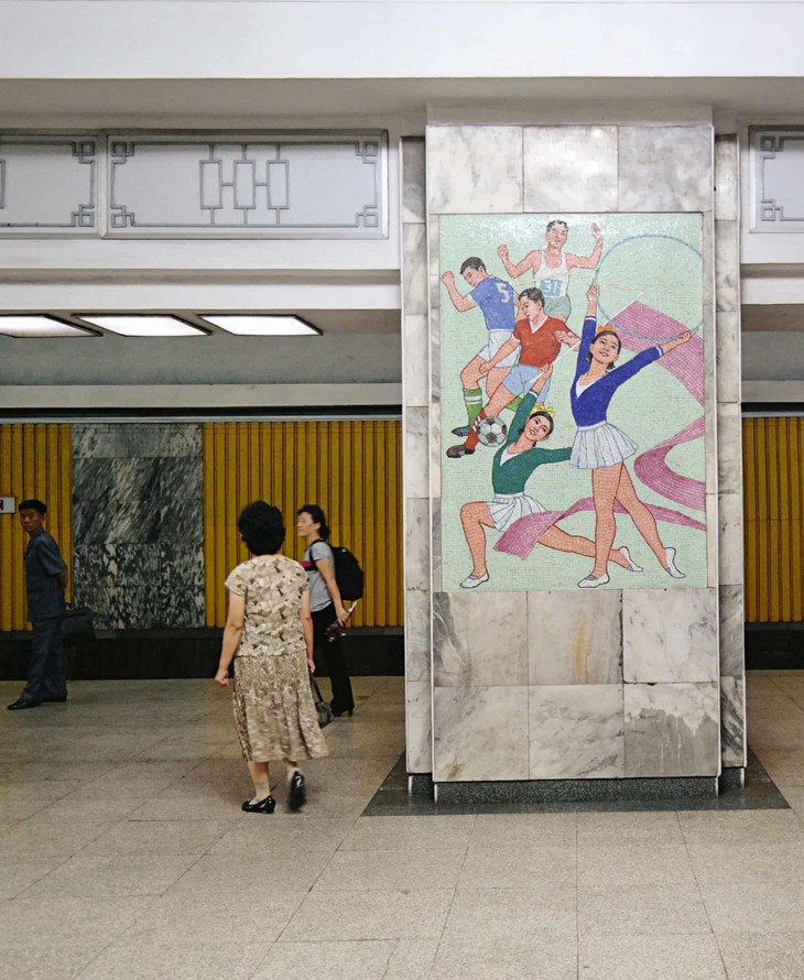 Đẹp sững sờ ga điện ngầm Bình Nhưỡng, Triều Tiên - ảnh 6