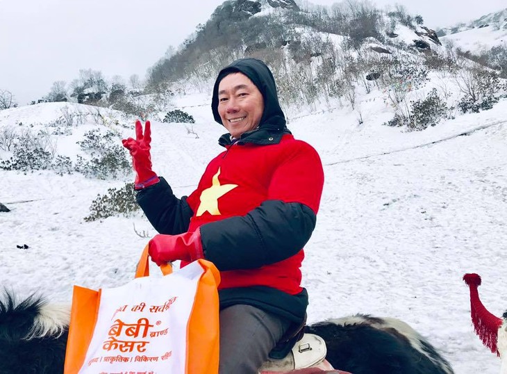 Đại sứ Phạm Sanh Châu quảng bá Việt Nam trên núi Himalaya tuyết trắng - ảnh 6
