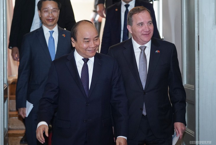 Thủ tướng Nguyễn Xuân Phúc hội đàm với Thủ tướng Thụy Điển - ảnh 2