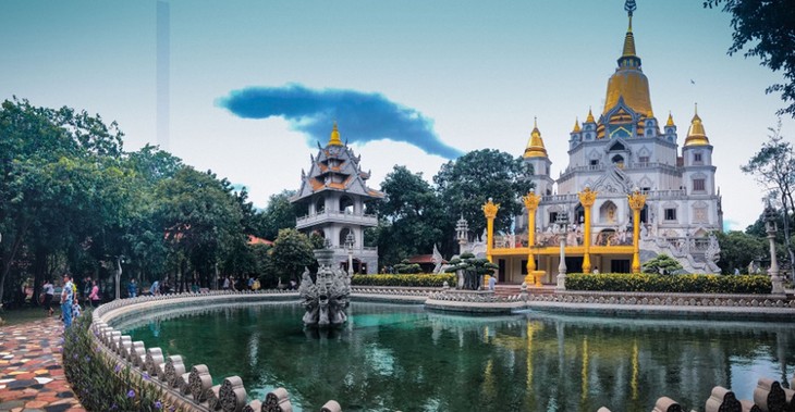 Chùa Việt vào top 10 ngôi chùa đẹp nhất thế giới: Chùa Bửu Long thêm hút khách - ảnh 15