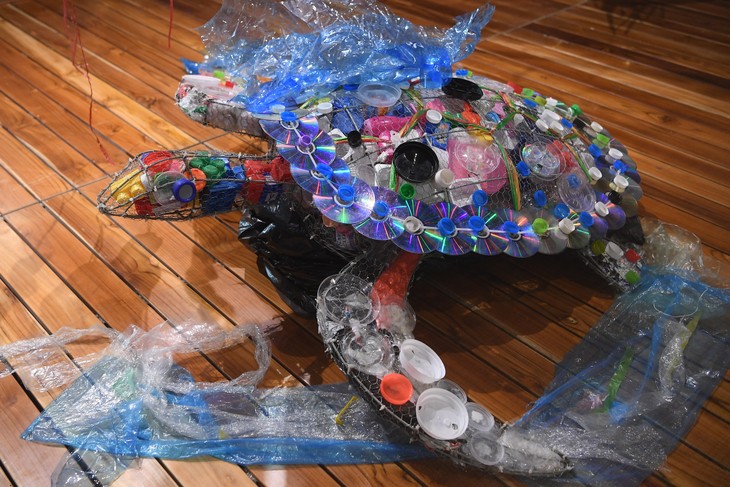 Triển lãm “Hành tinh nhựa” truyền đi thông điệp sử dụng đồ nhựa có ý thức - ảnh 5