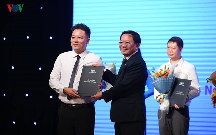 VOV trao giải thưởng Tiếng nói Việt Nam lần thứ 3 năm 2019 - ảnh 5