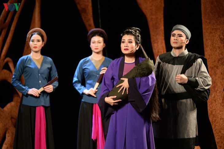 Nhà hát Lớn Hà Nội chật kín khán giả xem “Ngàn năm mây trắng“ - ảnh 5