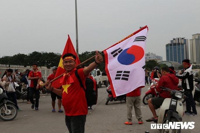 TRỰC TIẾP ĐT Việt Nam 1 - 0 UAE: Tiến Linh xuất thần lập siêu phẩm - ảnh 12