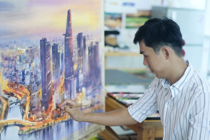 Thành phố Hồ Chí Minh đẹp tráng lệ và nhộn nhịp qua tranh màu nước của Đoàn Quốc  - ảnh 2