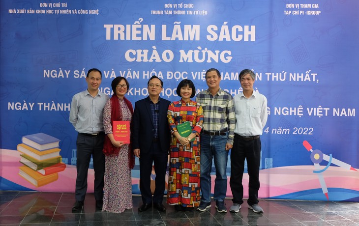 Ngày sách và Văn hoá đọc Việt Nam: Phát huy giá trị dòng sách khoa học công nghệ - ảnh 1