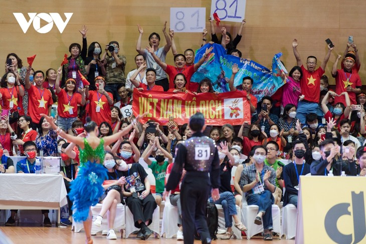 Phan Hiển cùng đồng đội mang về 5 HCV cho dancesport Việt Nam tại SEA Games 31 - ảnh 9