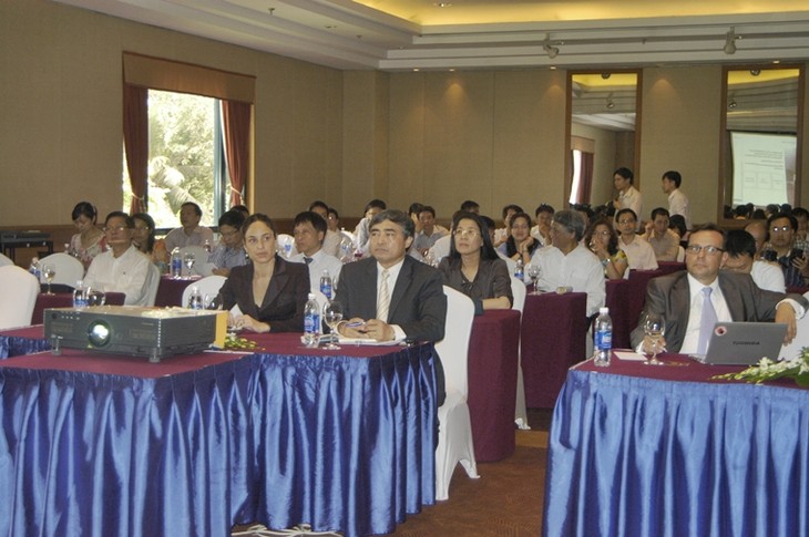Expertos comparten experiencias sobre Gobierno electrónico en Vietnam - ảnh 1