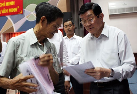 Presidente Truong Tan Sang contacta con electores de Ciudad Ho Chi Minh - ảnh 1