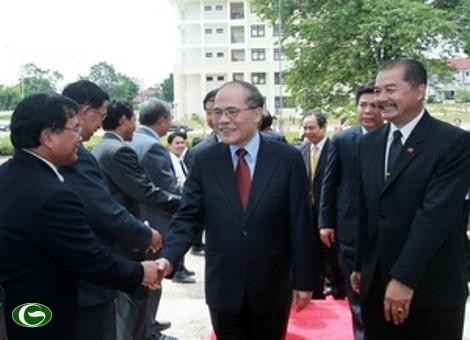 Prosiguen actividades de la delegación parlamentaria vietnamita en Laos - ảnh 1