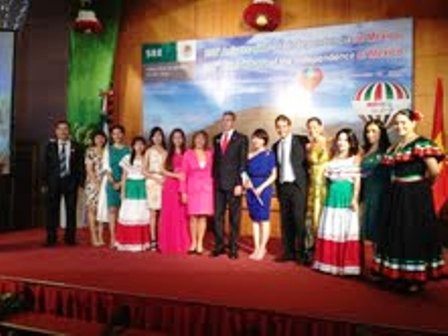 Mexicanos en Vietnam celebran Día Nacional - ảnh 1