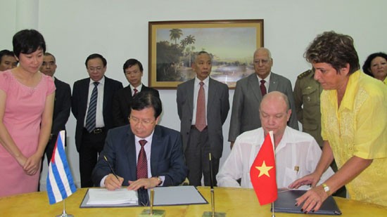 Vietnam y Cuba incrementan cooperación económico- comercial y tecnológica - ảnh 1