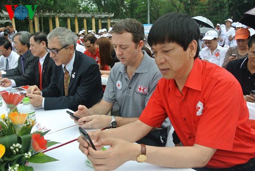 Conmemoran en Vietnam 150 años del Movimiento internacional de la Cruz Roja - ảnh 2