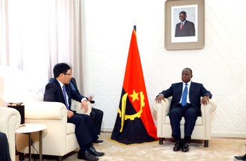 Canciller vietnamita concluye visita a Angola - ảnh 1