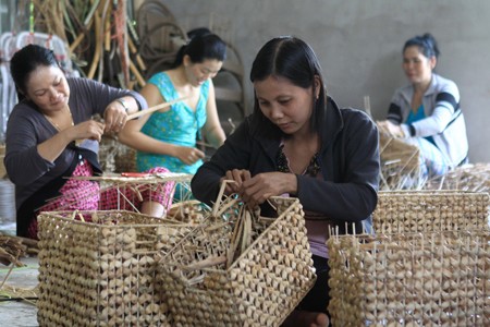 Vietnam y España fomentan colaboración sobre equidad de género y empleo sostenible - ảnh 1