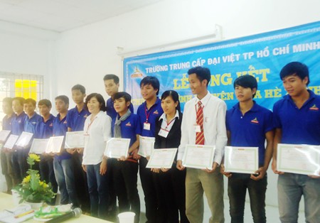 Termina la campaña “Juventud voluntaria veraniega” en Hanoi  - ảnh 1