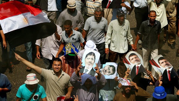 Choques entre ejército egipcio y partidarios de Mursi dejan un muerto - ảnh 1