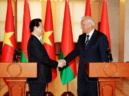 Amplían cooperación económica y comercial Vietnam y Bielorrusia  - ảnh 1