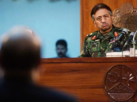 Pakistán juzgará al expresidente militar Pervez Musharraf por traición  - ảnh 1