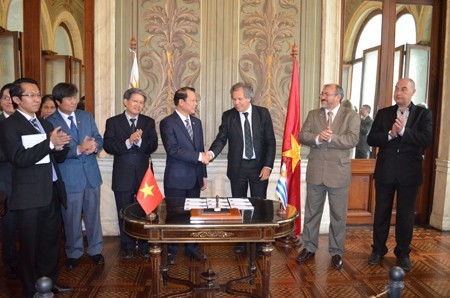Vietnam y Uruguay celebran 20 años de relaciones - ảnh 1